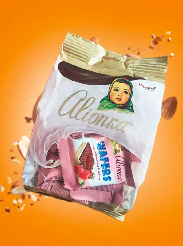 Вафельные конфеты "Аленка" с молоком и клубникой, 200 гp